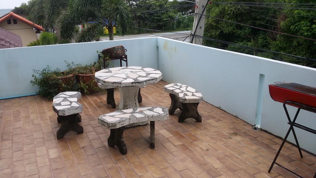 Parfun Guesthouse Ban Nai Rai Exterior foto